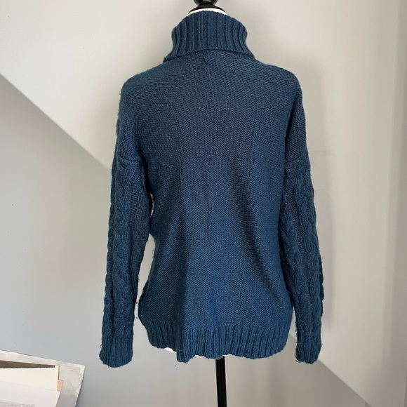 Turtle neck sweater from Zara - Picture 3 of 5